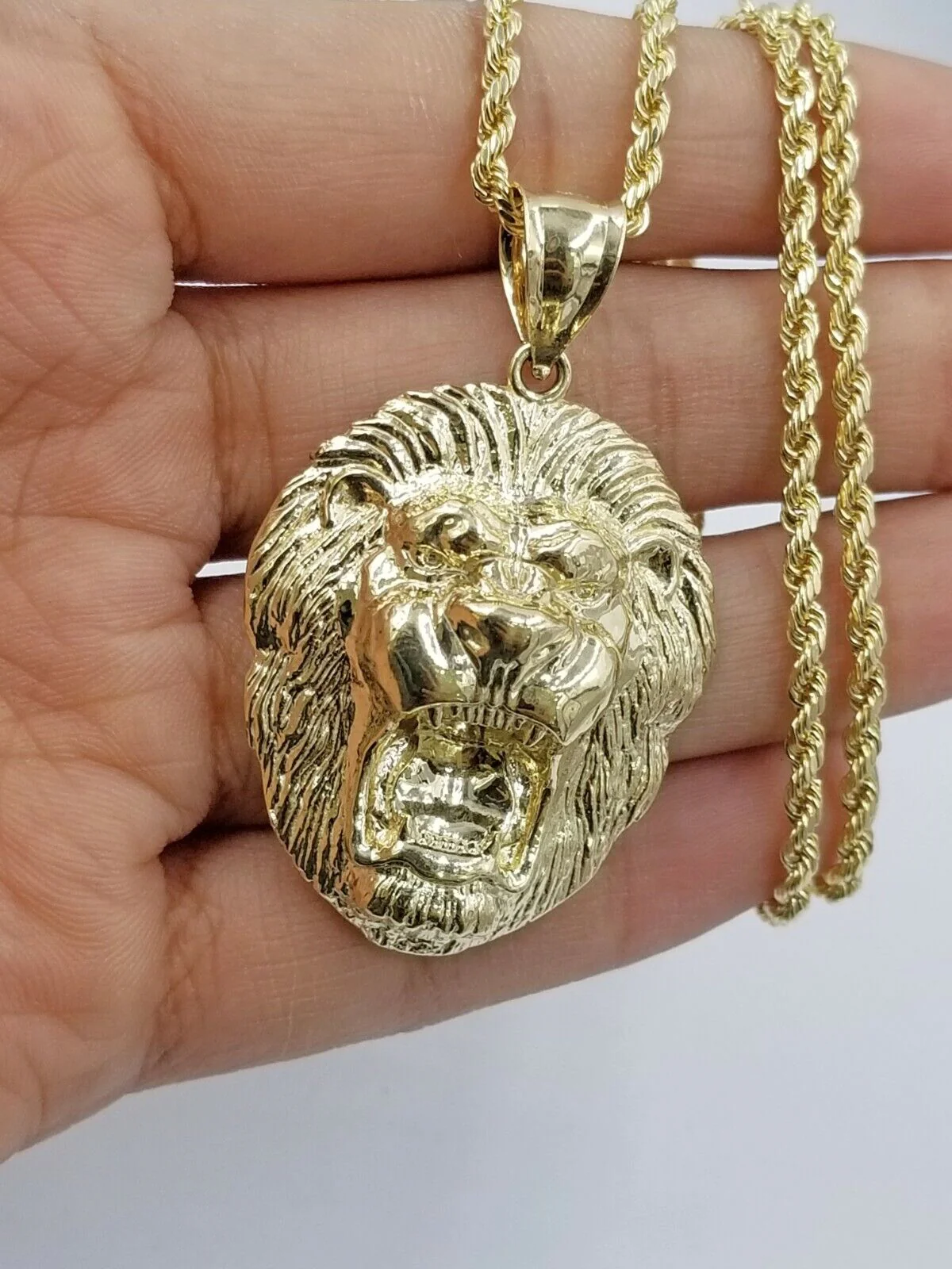 Mens 10k Solid Yellow Gold Roaring King Lion Head Charm Pendant Diamond Cut Real - Image 5