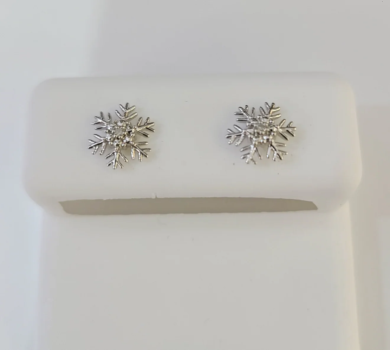 Real 10k Silver 925 Diamond Snowflake Earring Screw Back 10kt - Image 6